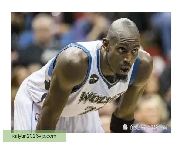 全队起立为卡斯尔庆祝三双创纪录邓肯19年历史比肩文班赞其本就优秀